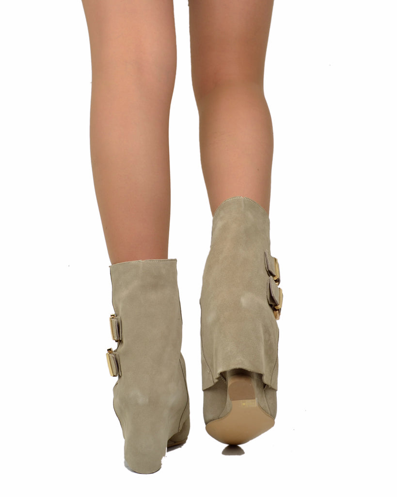 Taupe Suede Ankle Boots with Wedge Heel and Pointed Toe, 7 cm - 5