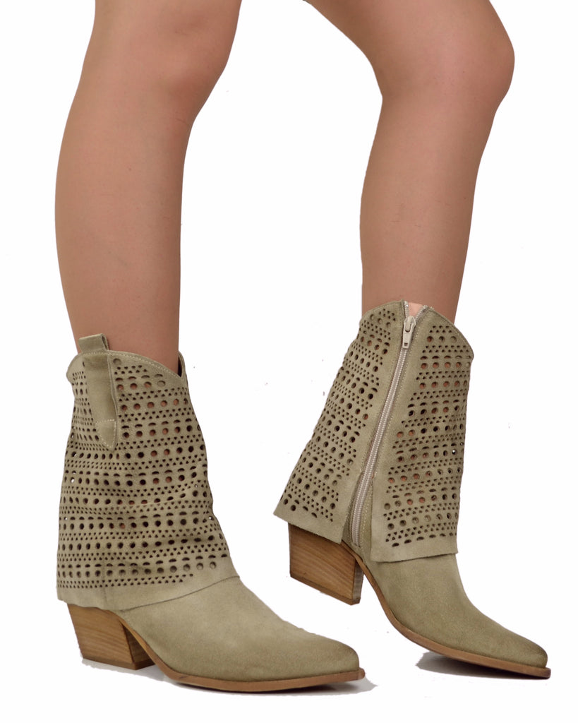 Suede Perforated Cowboy Boots – 6 cm Heel, Summer Edition – Beige - 5