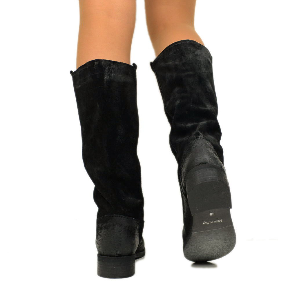 Camperos Women's Black Boots in Suede – KikkiLine Calzature