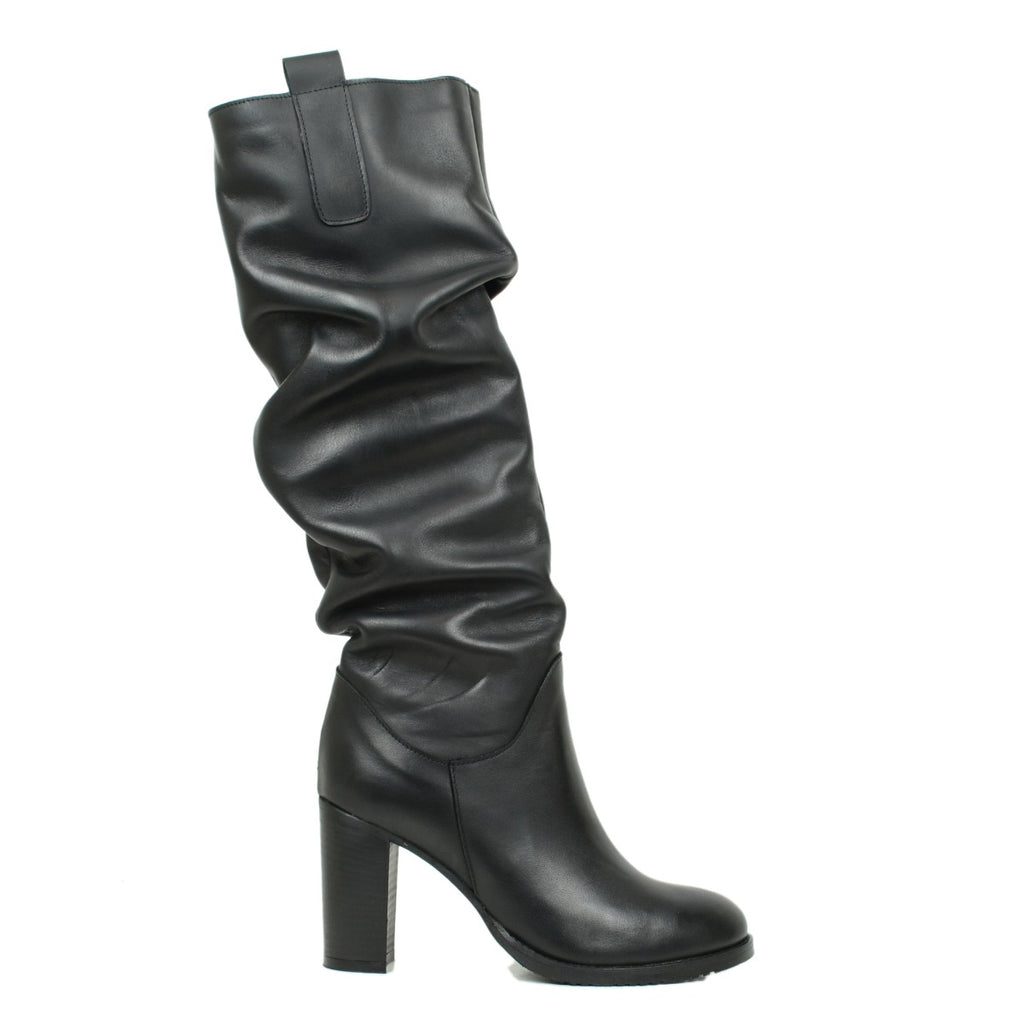 Damen-Slouchy-Faltenstiefel aus schwarzem Leder mit runder Spitze - 4