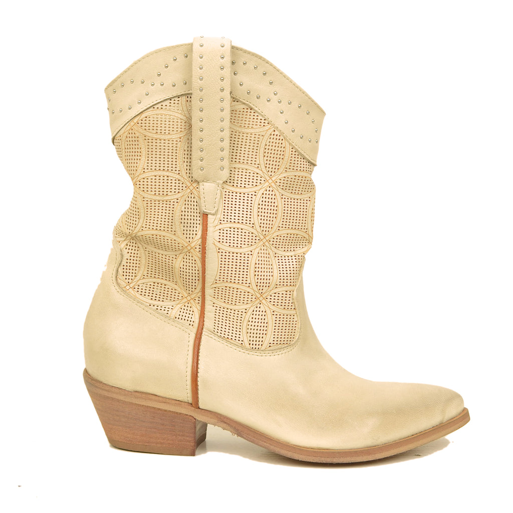 Beige Texan-Damenstiefel aus perforiertem Leder mit Nieten - 2